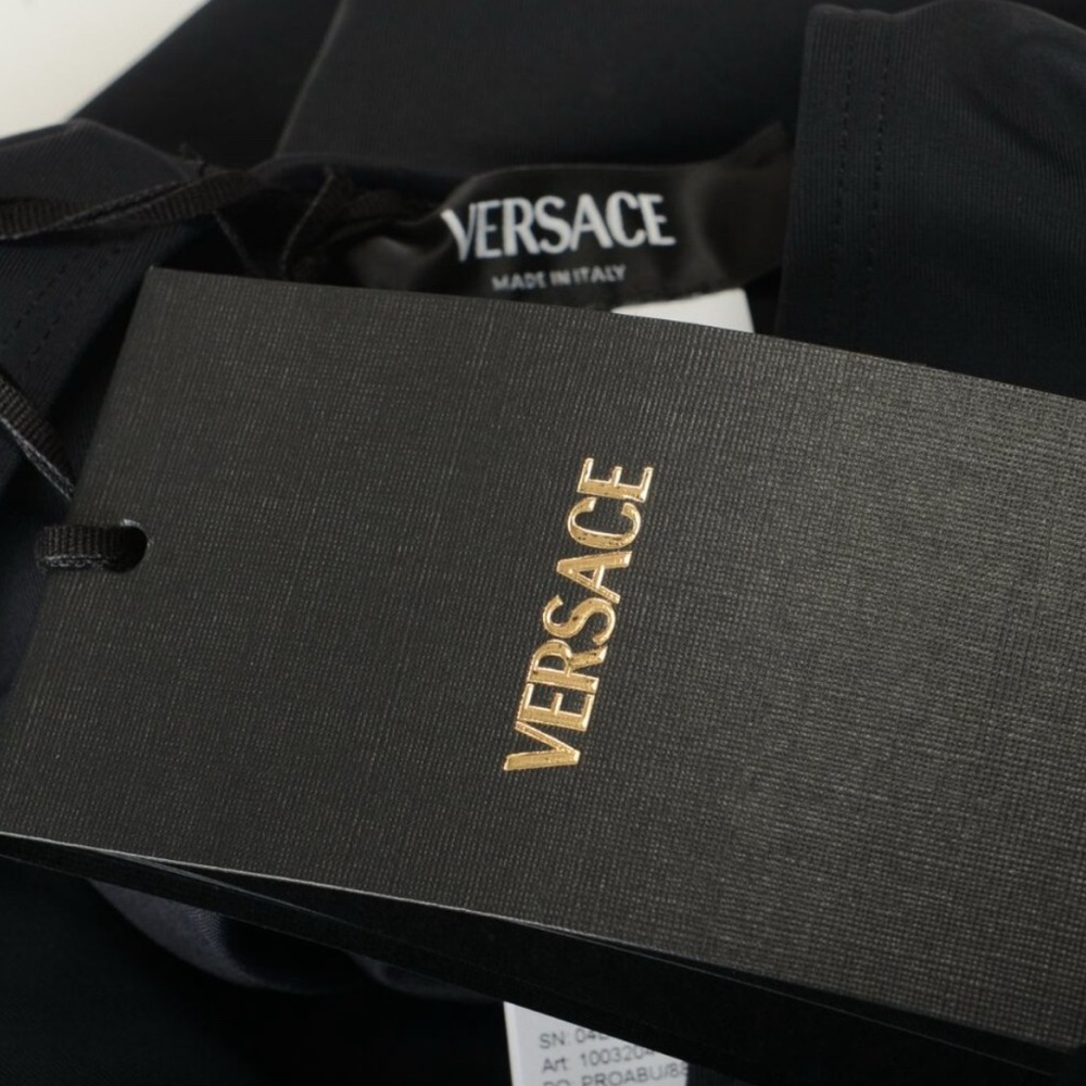 Versace Women’s Greca Border One Piece Black Swimsuit Versace Size 3 US M IT 42 - Picture 4 of 7